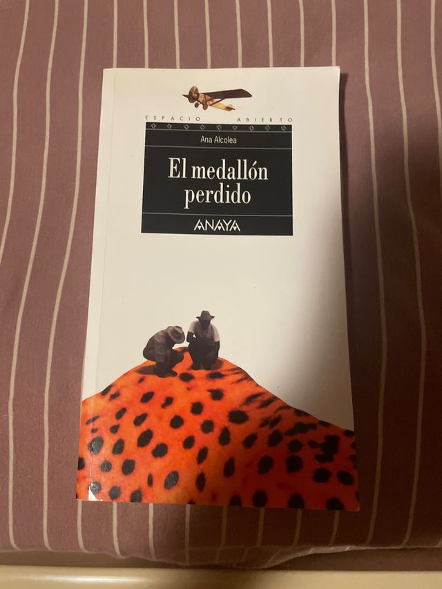 El medallón perdido (Espacio Abierto / Open Spa...