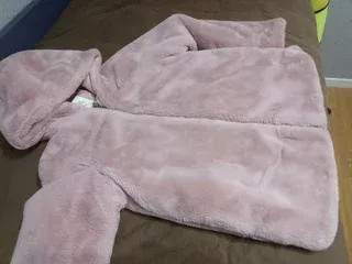 Chaqueta pelo rosa T-164cm