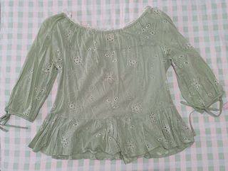 Camisa verde bordada floral manga 3/4