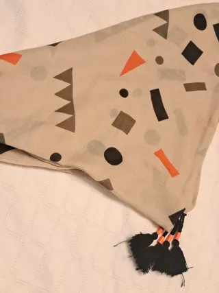 Pañuelo Skunkfunk Beige con Estampado Geométrico