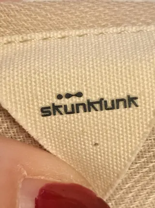 Pañuelo Skunkfunk Beige con Estampado Geométrico