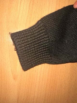 Maglione GCDS nero con logo rosso e bianco