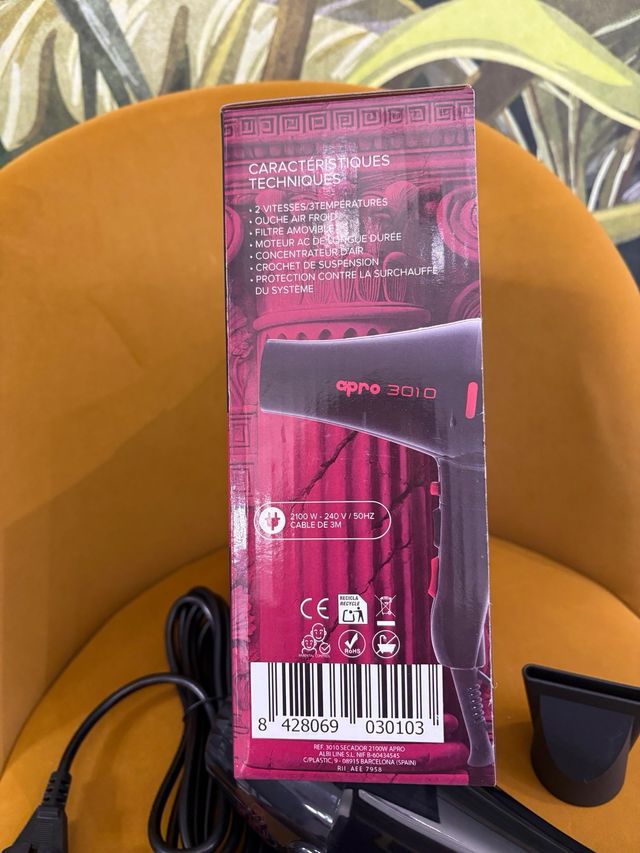 Secador de pelo profesional apro Titan