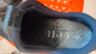 Zapatillas Cetti cuña lentejuelas negras y platead