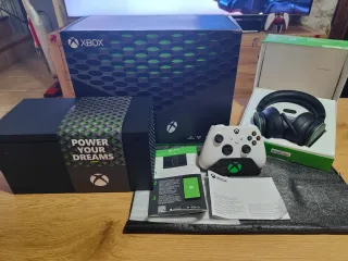 Xbox Series X + Mando + Auriculares