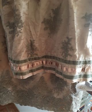 Conjunto falda y blusa beige/dorado Talla L