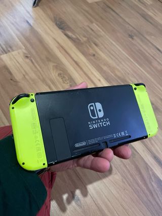 Nintendo Switch con juegos y accesorios