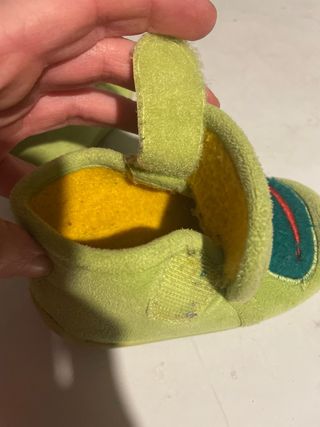 Pantufas de bebé sapo