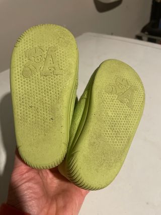 Pantufas de bebé sapo