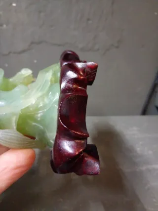 Figura de Jade con Flores