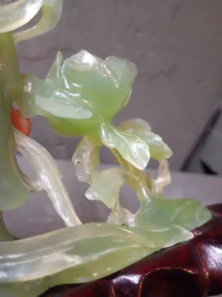 Figura de Jade con Flores