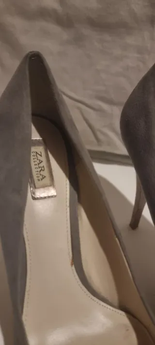 Zapatos de tacón Zara grises