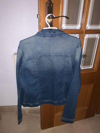 Chaqueta vaquera elástica