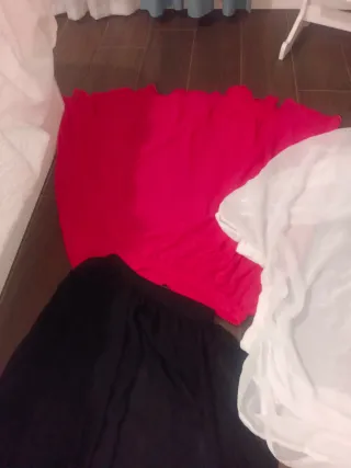 Falda de baile negra y roja