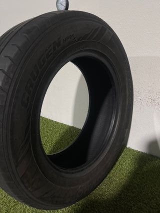 235 65 17 104V KUMHO CRUGEN HP91