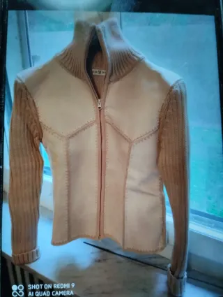 Maglia donna con zip beige