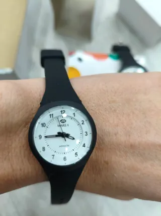 Reloj Marea Negro y Blanco