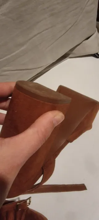 Sandalias tacón ancho marrón