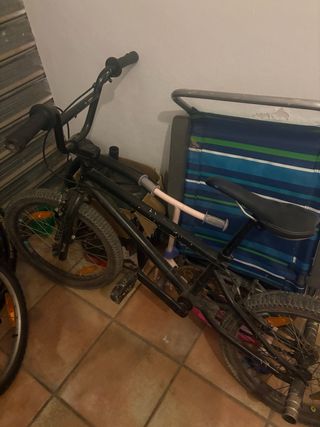 Bicicleta BMX Negra