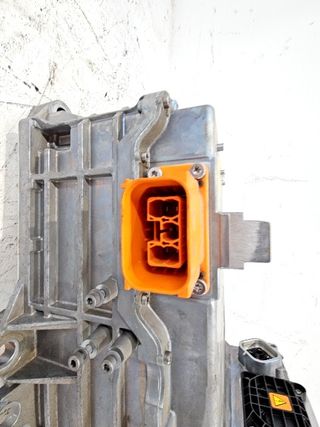 CONVERTIDOR/INVERSOR DE CORRIENTE FIAT 500E (2)