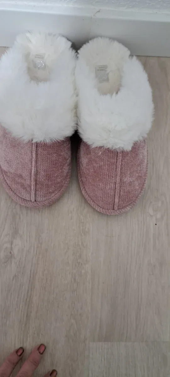 Zapatillas rosas y blancas