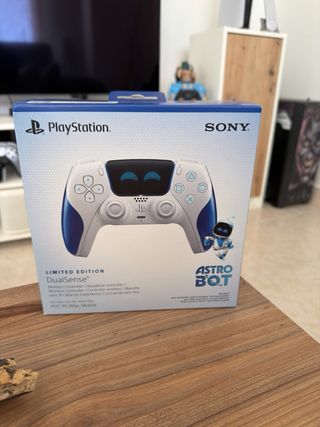 Mando PS5 DualSense Edición Especial Astro Bot