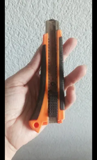 Cúter grande naranja