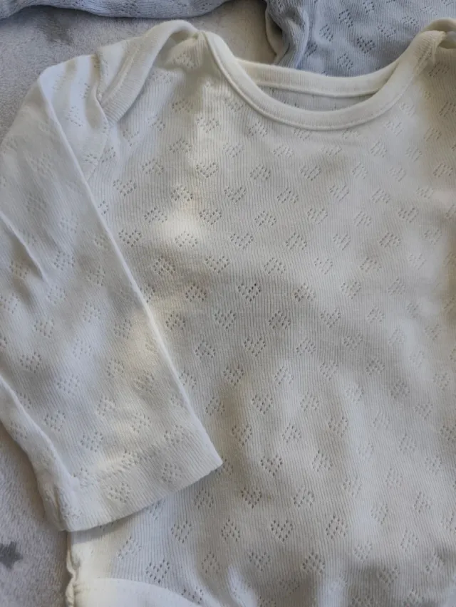 Lote 4 bodies bebé 1-3 meses