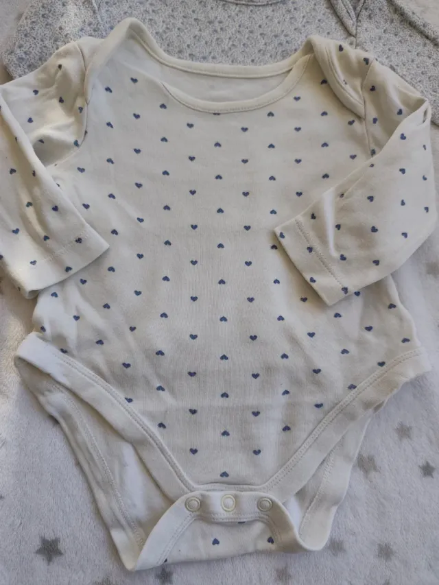 Lote 4 bodies bebé 1-3 meses