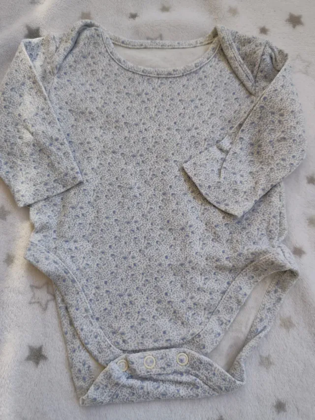 Lote 4 bodies bebé 1-3 meses