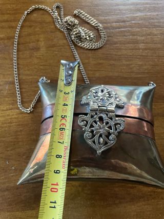Mini bolso de latón y cobre