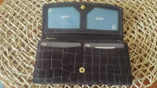 Monedero piel y ante marrón con logo G