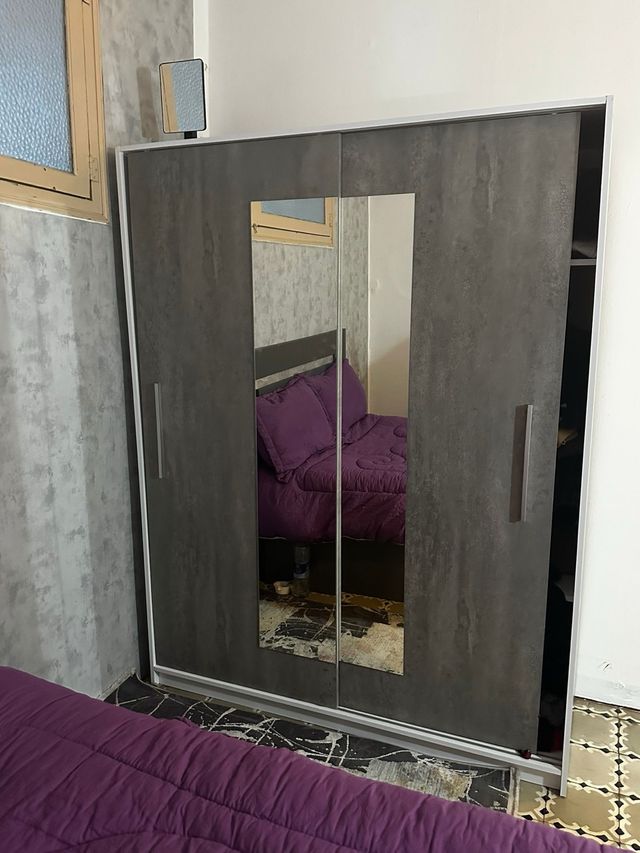 Armario puertas correderas con espejo