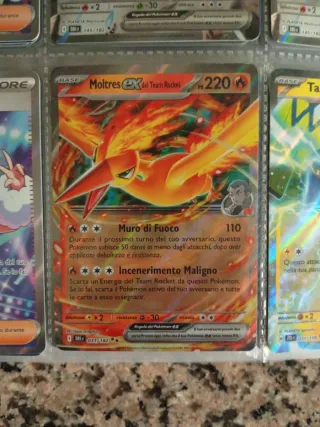 Carta Pokémon Moltres EX Team Rocket 220 PS