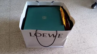 Lote de cajas y bolsas , Loewe, Hugo Boss,etc
