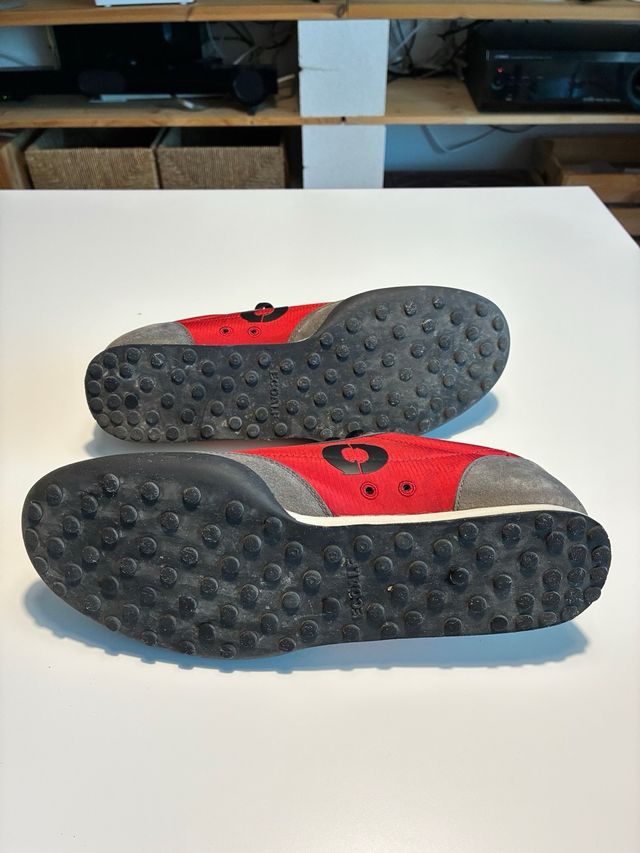 Zapatillas Ecoalf Rojas y Grises