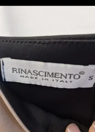 Abito Rinascimento beige e nero,