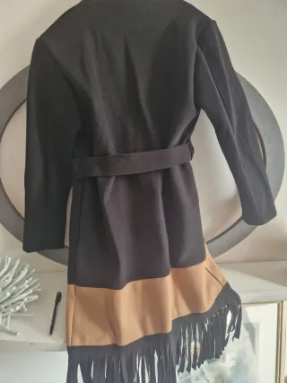 Abito Rinascimento beige e nero,