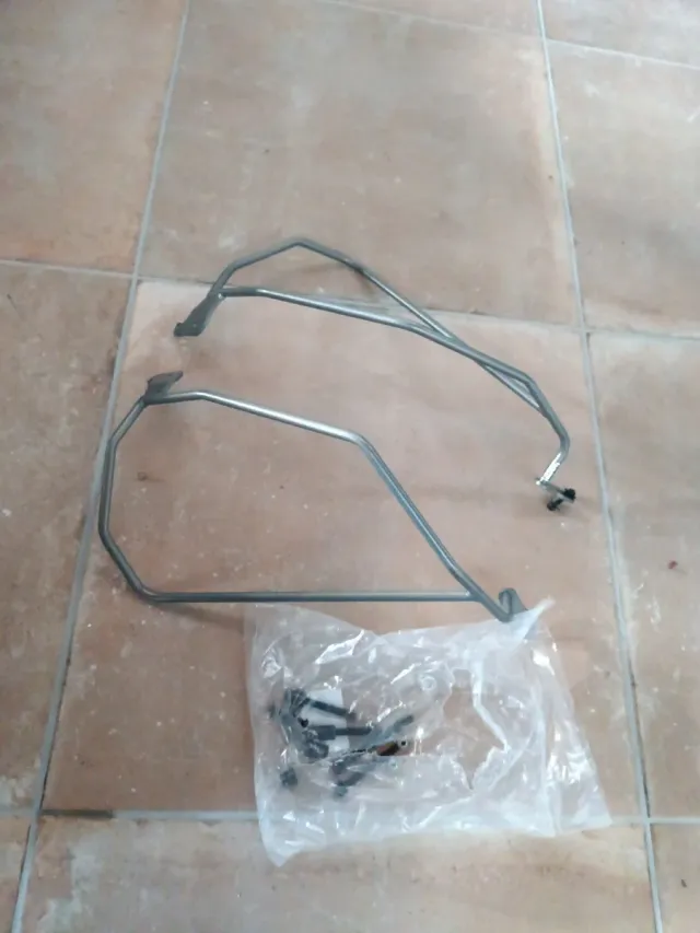 Alforjas Givi + Soportes Honda CB 600 Hornet