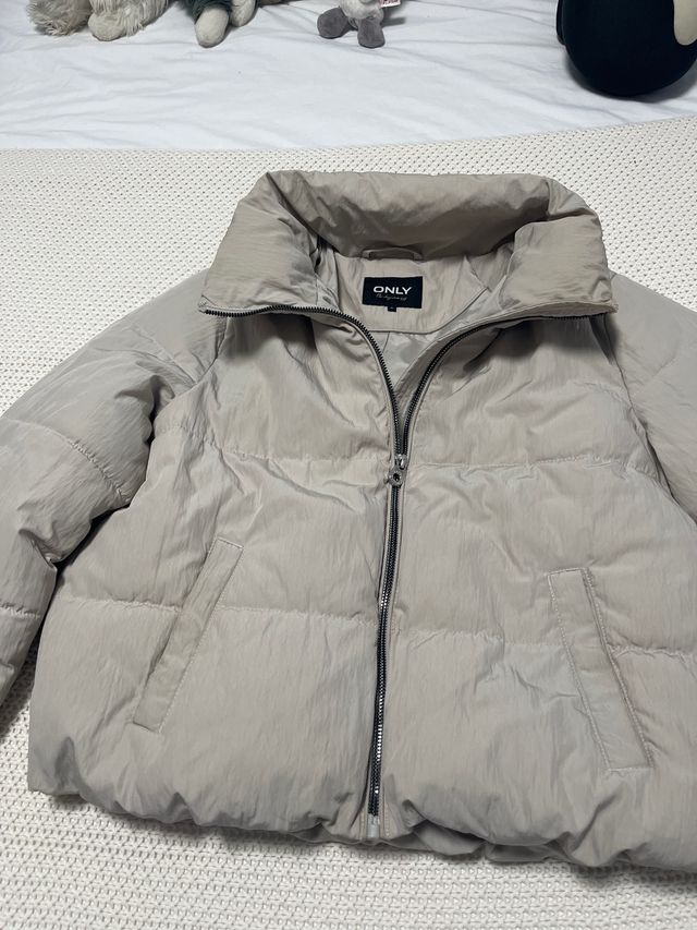 Casaco curto Only creme como novo