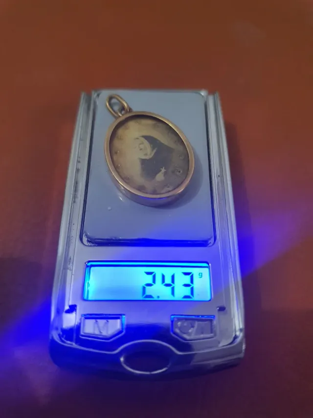 Ciondolo in Oro 18kt Ovale