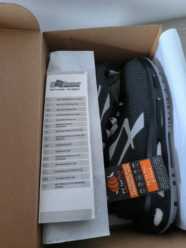 Zapatillas U-Power Negras y Grises