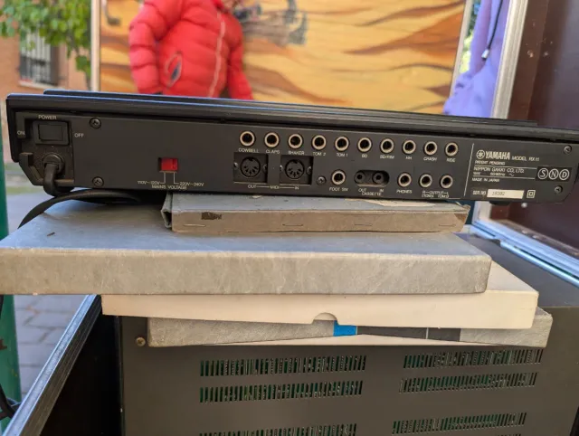 Programmatore di ritmo digitale Yamaha RX11