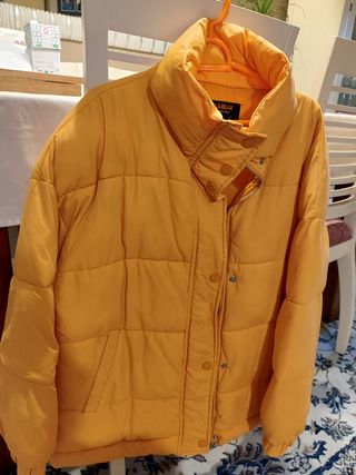Cazadora Pull&Bear amarilla