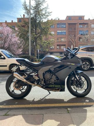 Triumph Daytona 660
