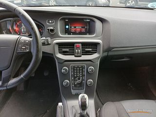 VOLVO V40 2.0 D2 KINETIC