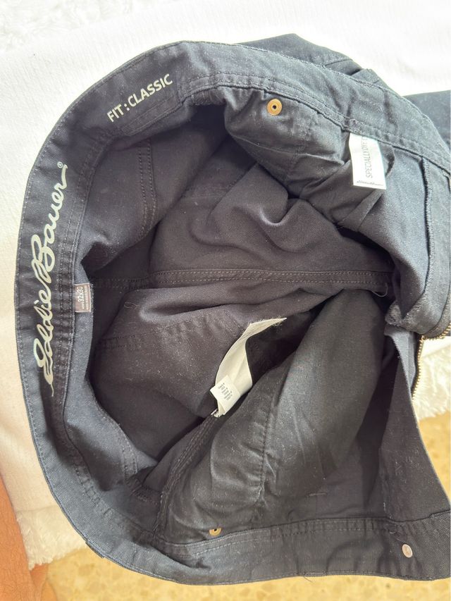 Pantalón casual negro talla 32