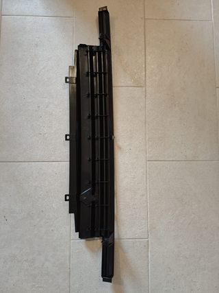 Parilla delantera / Grelha frontal Renault Super 5