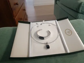 Conjunto de joyería plata y negro