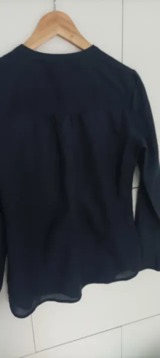 Blusa azul marino
